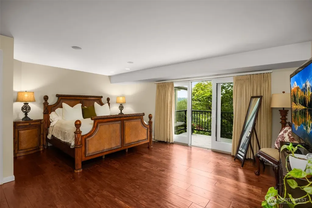 13244 Woodinville-redmond Road NE Redmond WA 98052