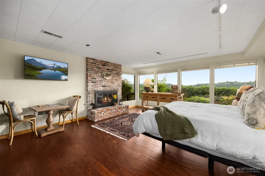 13244 Woodinville-redmond Road NE Redmond WA 98052