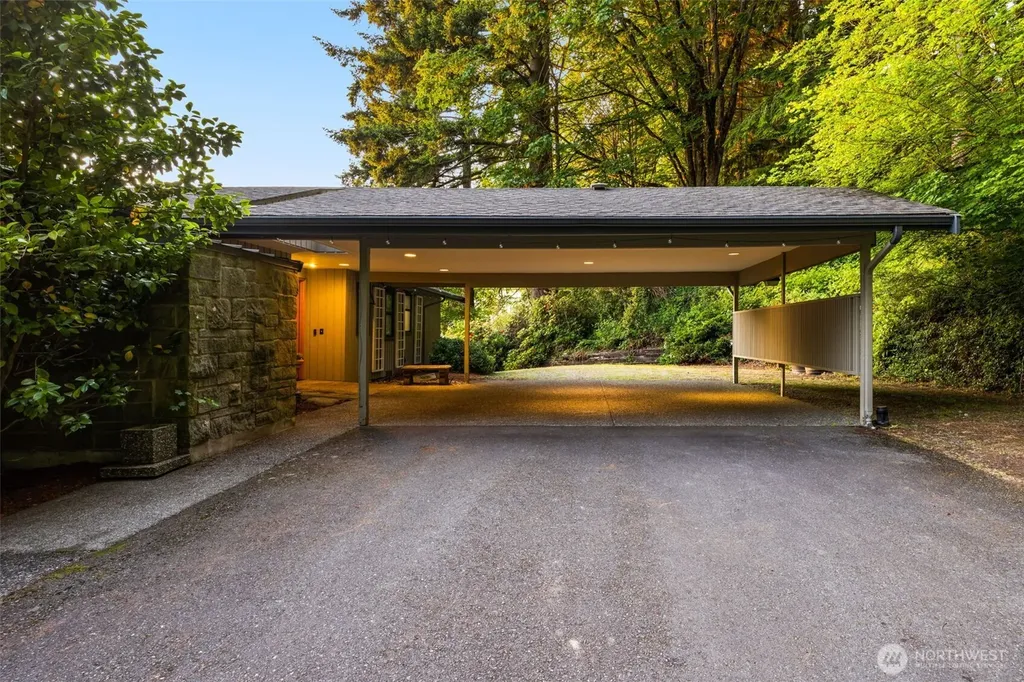 13244 Woodinville-redmond Road NE Redmond WA 98052