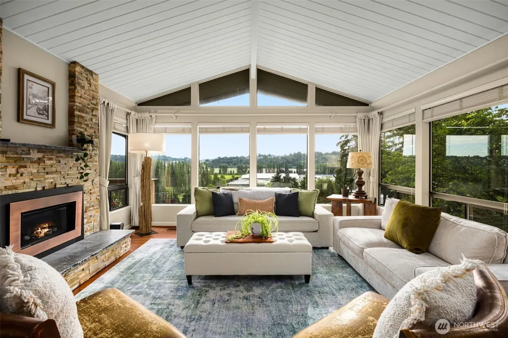 13244 Woodinville-redmond Road NE Redmond WA 98052