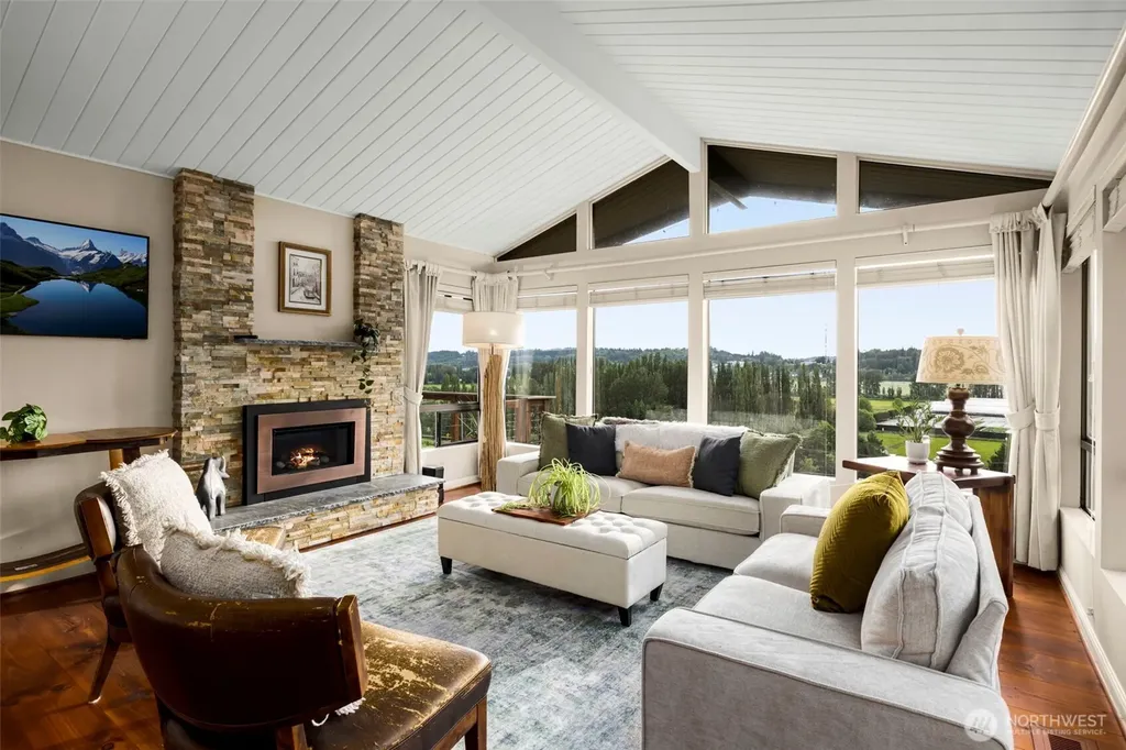 13244 Woodinville-redmond Road NE Redmond WA 98052