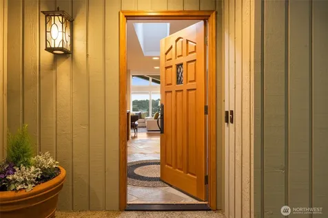 13244 Woodinville-redmond Road NE Redmond WA 98052