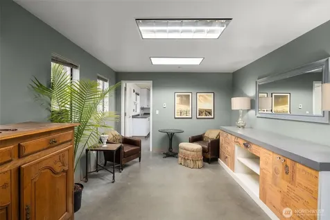13244 Woodinville-redmond Road NE Redmond WA 98052