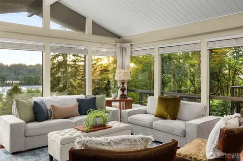 13244 Woodinville-redmond Road NE Redmond WA 98052