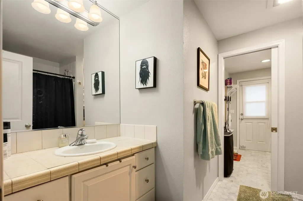 14211 SE 162nd Place Renton WA 98058