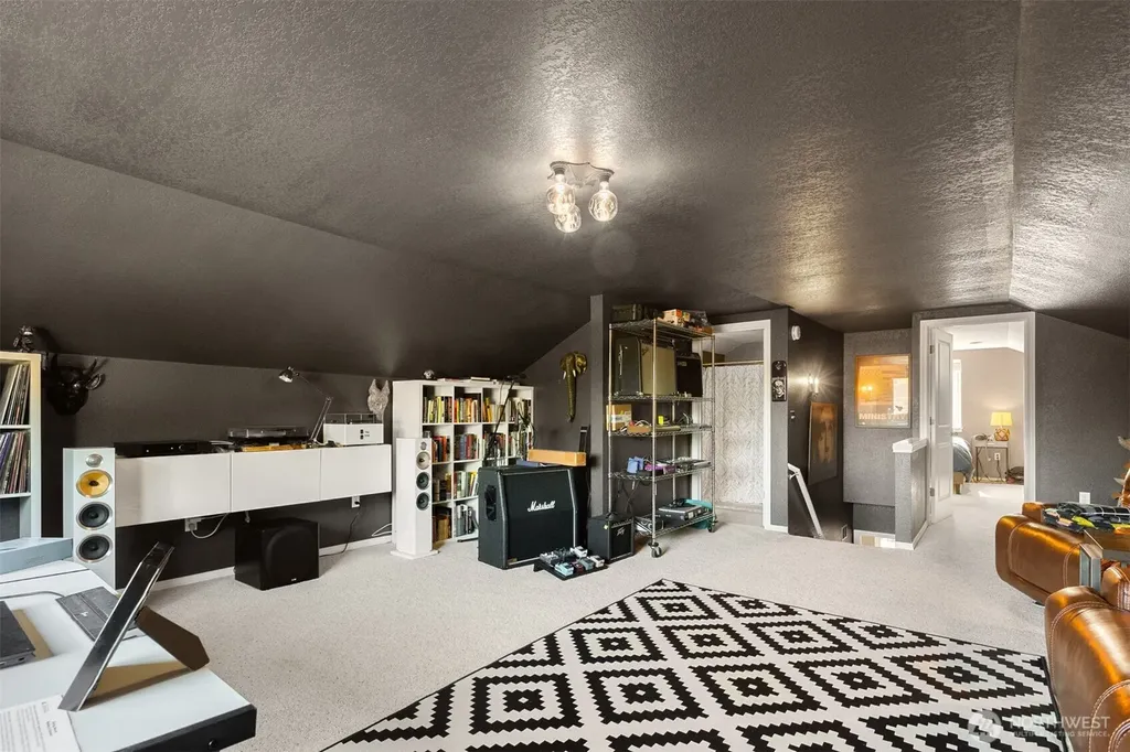 14211 SE 162nd Place Renton WA 98058