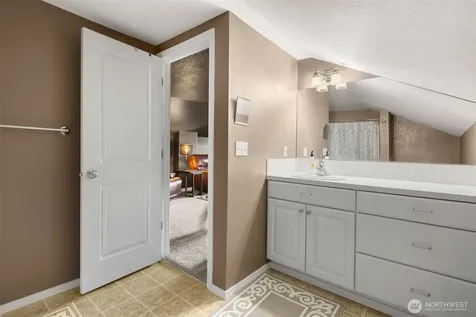 14211 SE 162nd Place Renton WA 98058