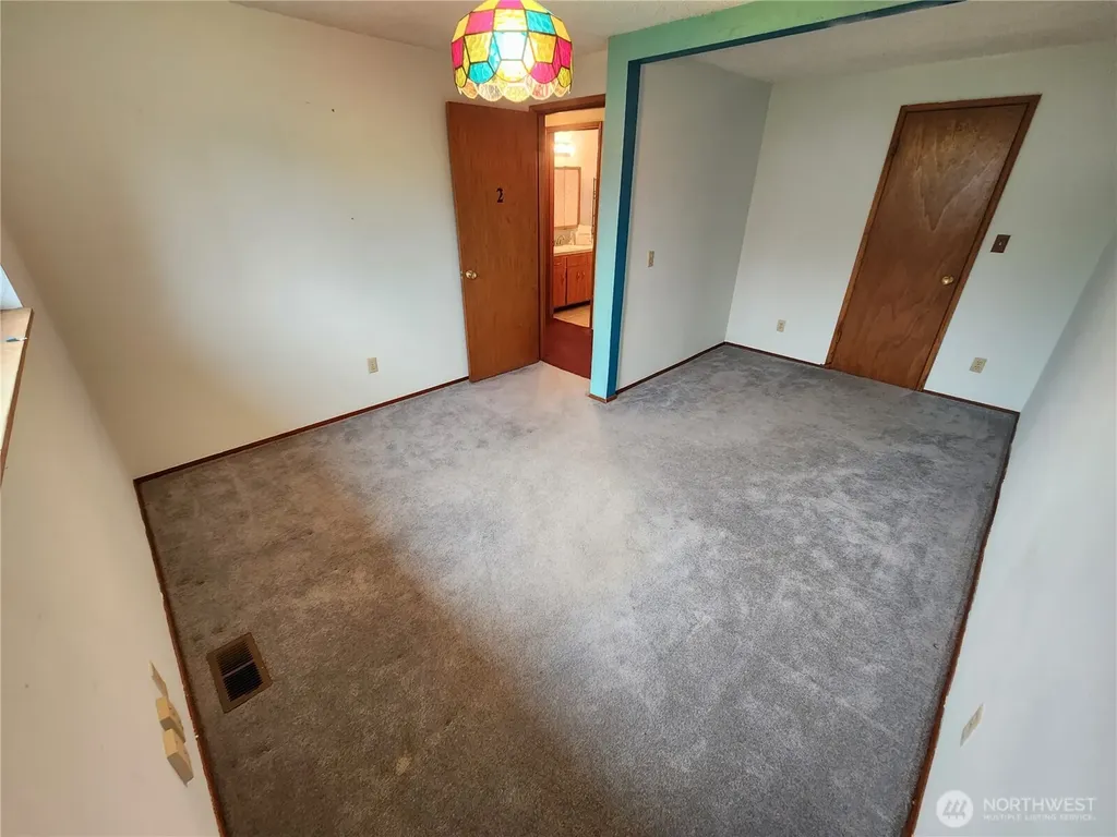 3712 S 175th Seatac WA 98188