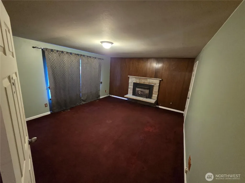 3712 S 175th Seatac WA 98188