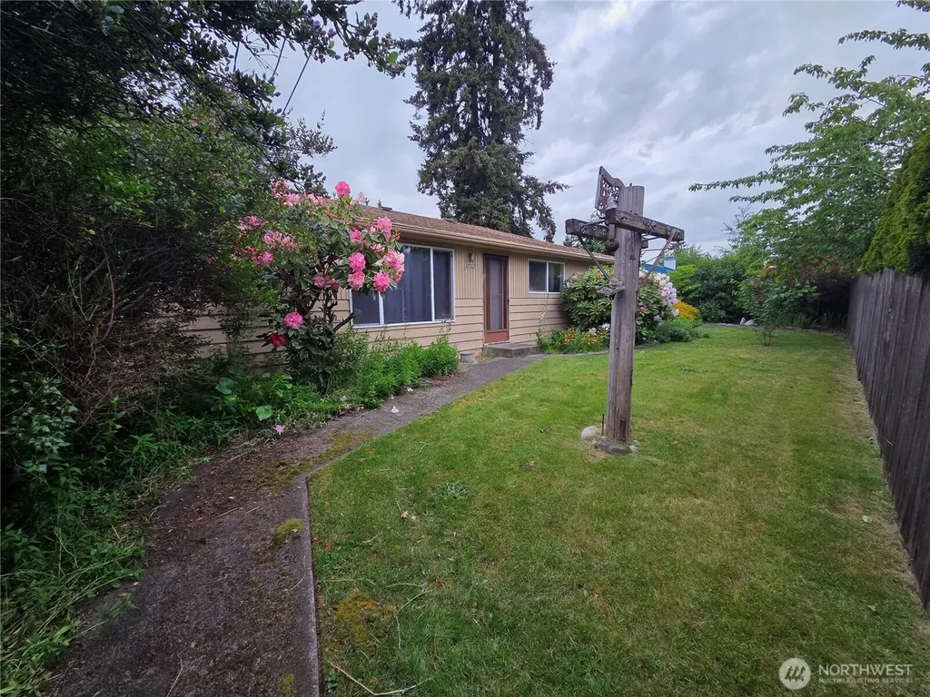 3712 S 175th Seatac WA 98188