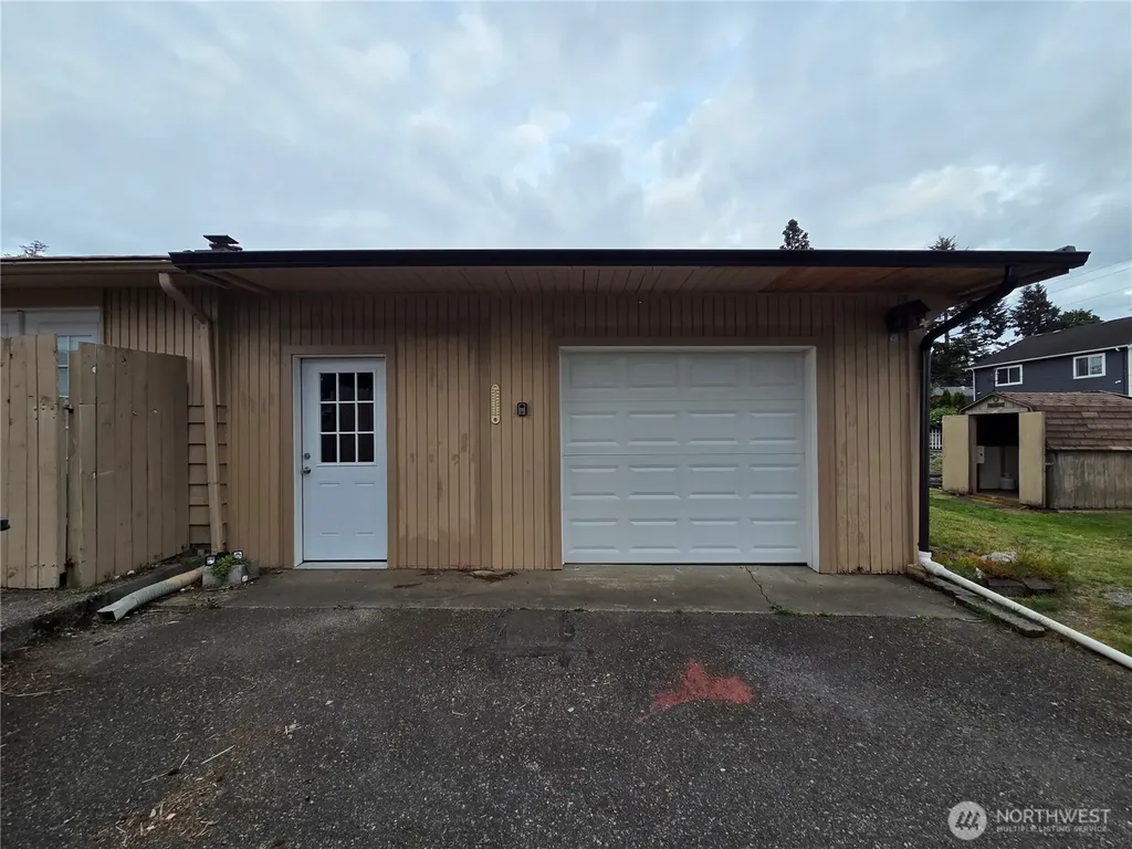 3712 S 175th Seatac WA 98188