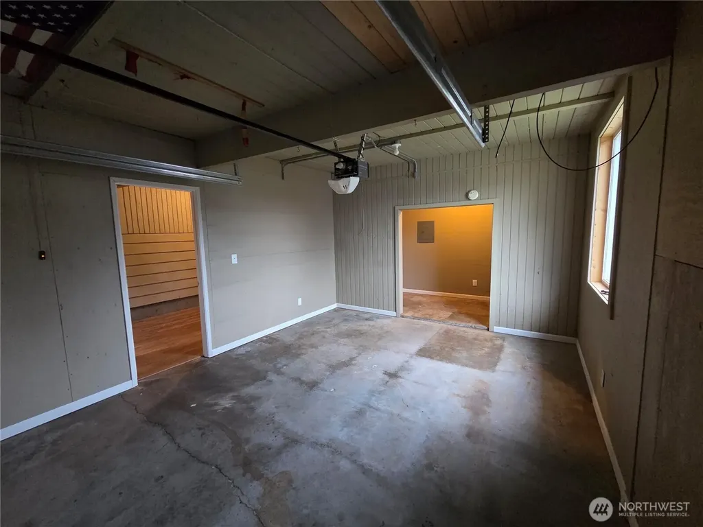 3712 S 175th Seatac WA 98188