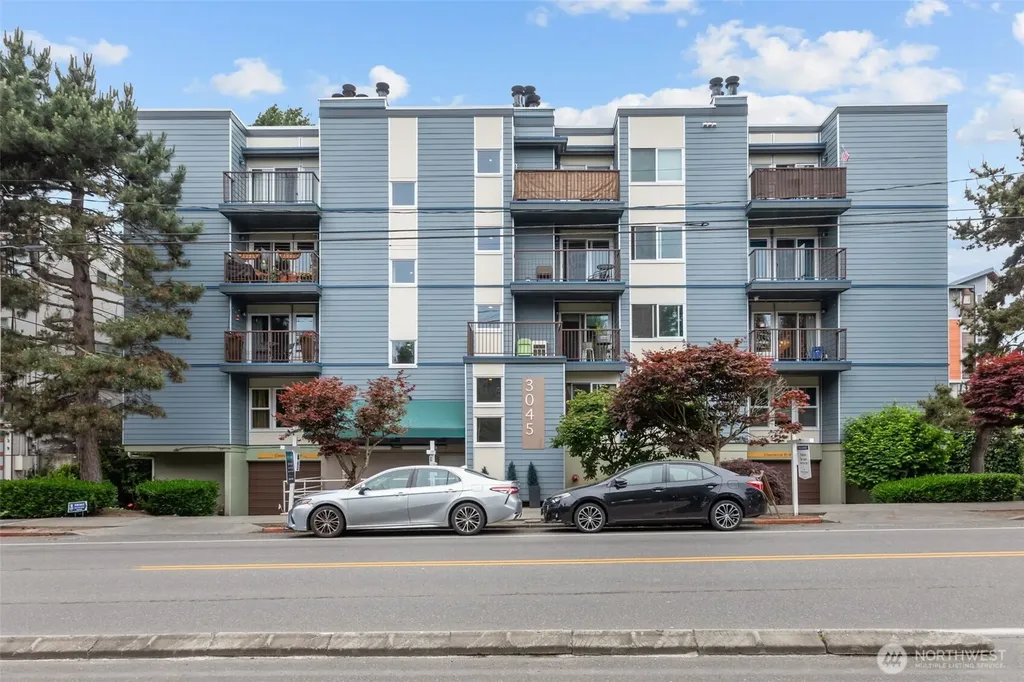 3045 20th Avenue W Seattle WA 98199