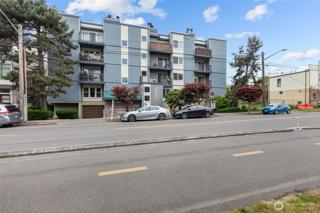 3045 20th Avenue W Seattle WA 98199