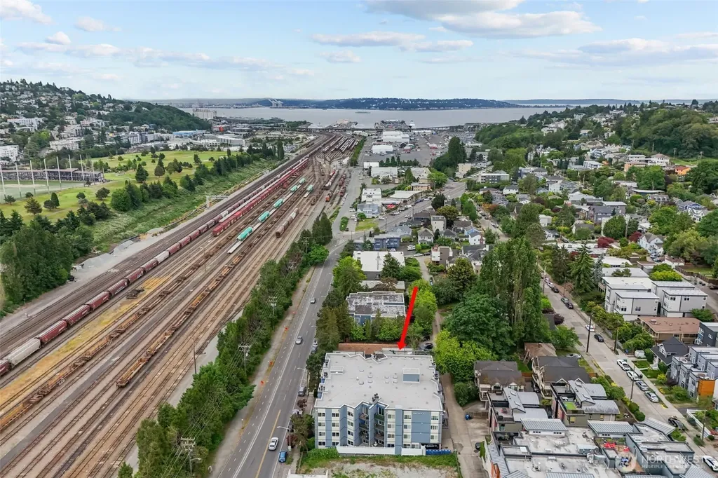 3045 20th Avenue W Seattle WA 98199