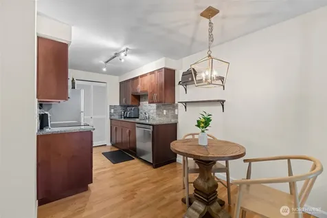 3045 20th Avenue W Seattle WA 98199