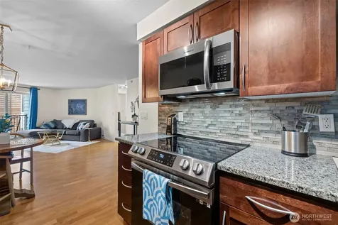 3045 20th Avenue W Seattle WA 98199