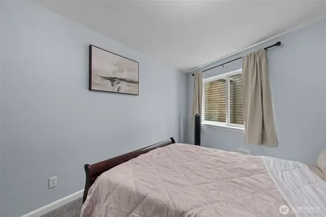3045 20th Avenue W Seattle WA 98199