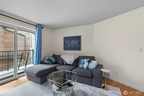 3045 20th Avenue W Seattle WA 98199