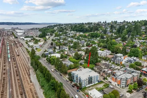 3045 20th Avenue W Seattle WA 98199