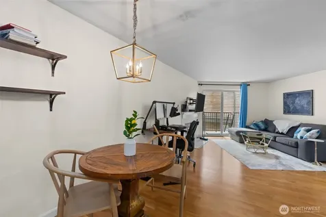 3045 20th Avenue W Seattle WA 98199