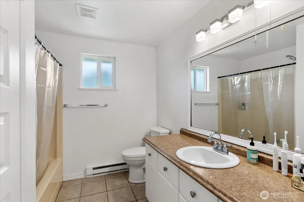 1113 SE 6th Avenue Oak Harbor WA 98277