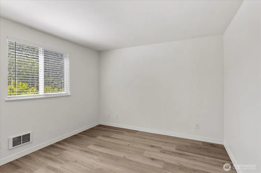 1113 SE 6th Avenue Oak Harbor WA 98277