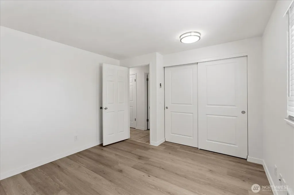 1113 SE 6th Avenue Oak Harbor WA 98277