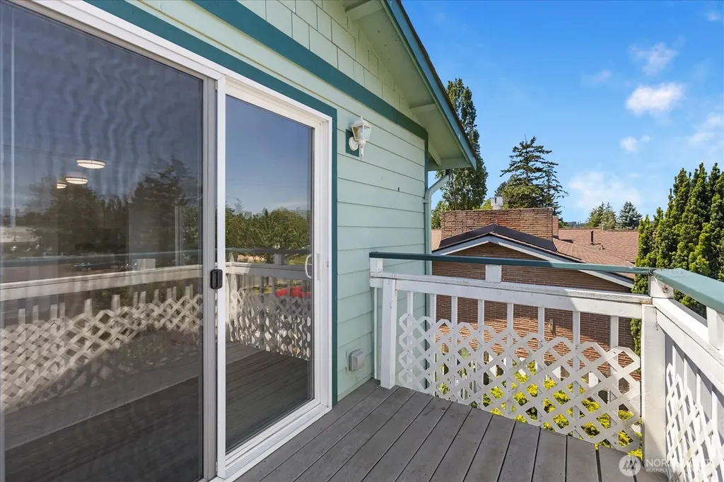1113 SE 6th Avenue Oak Harbor WA 98277