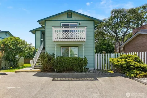 1113 SE 6th Avenue Oak Harbor WA 98277