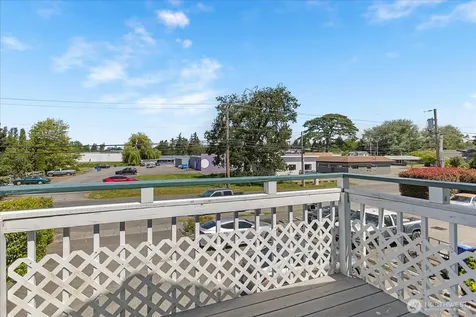 1113 SE 6th Avenue Oak Harbor WA 98277