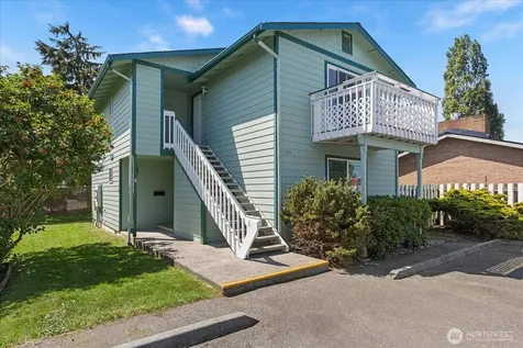 1113 SE 6th Avenue Oak Harbor WA 98277