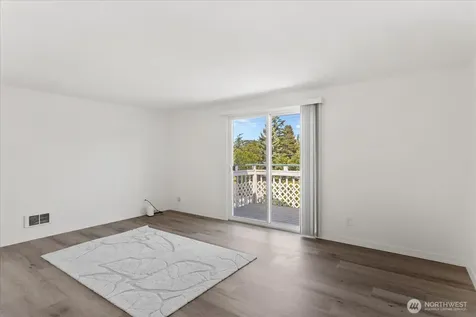 1113 SE 6th Avenue Oak Harbor WA 98277