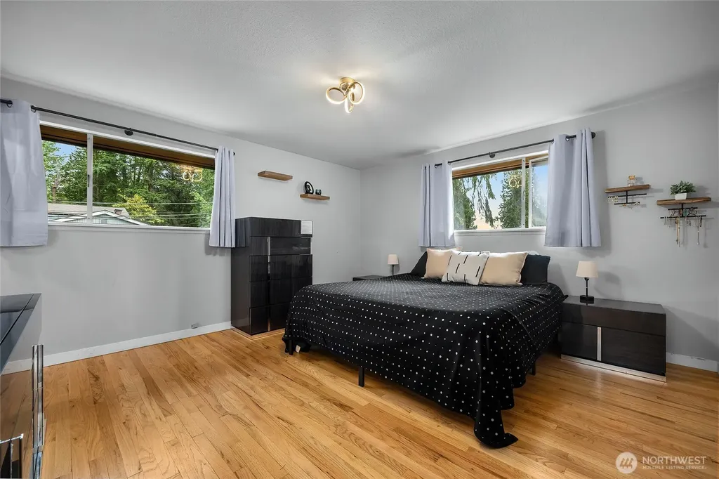 18230 88th Avenue W Edmonds WA 98026