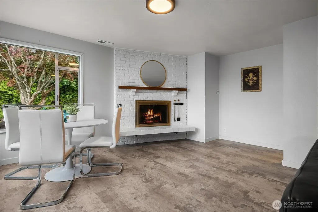 18230 88th Avenue W Edmonds WA 98026