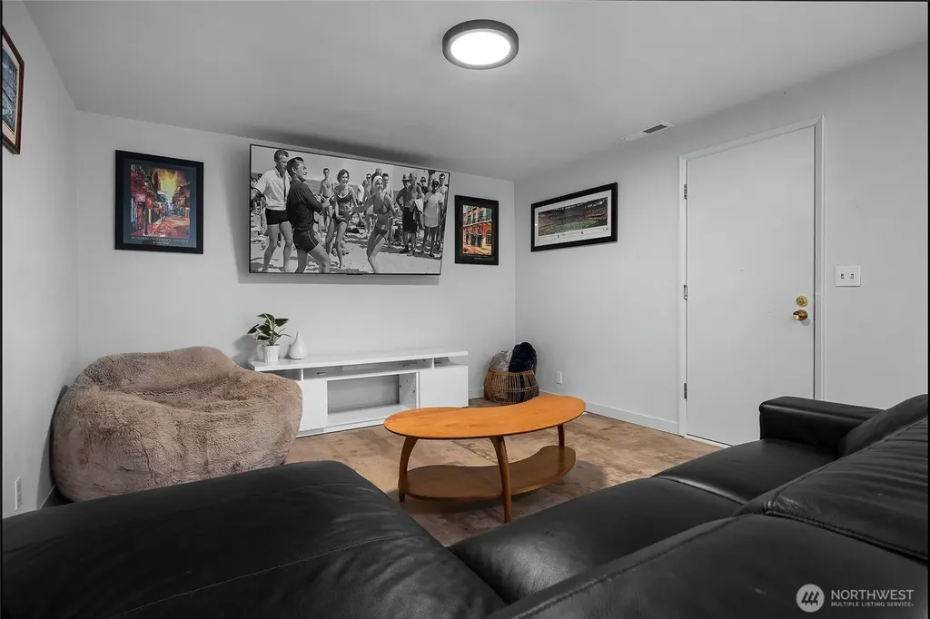18230 88th Avenue W Edmonds WA 98026
