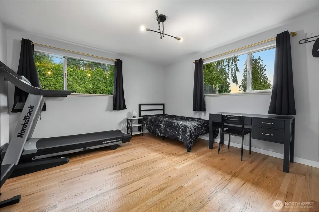 18230 88th Avenue W Edmonds WA 98026