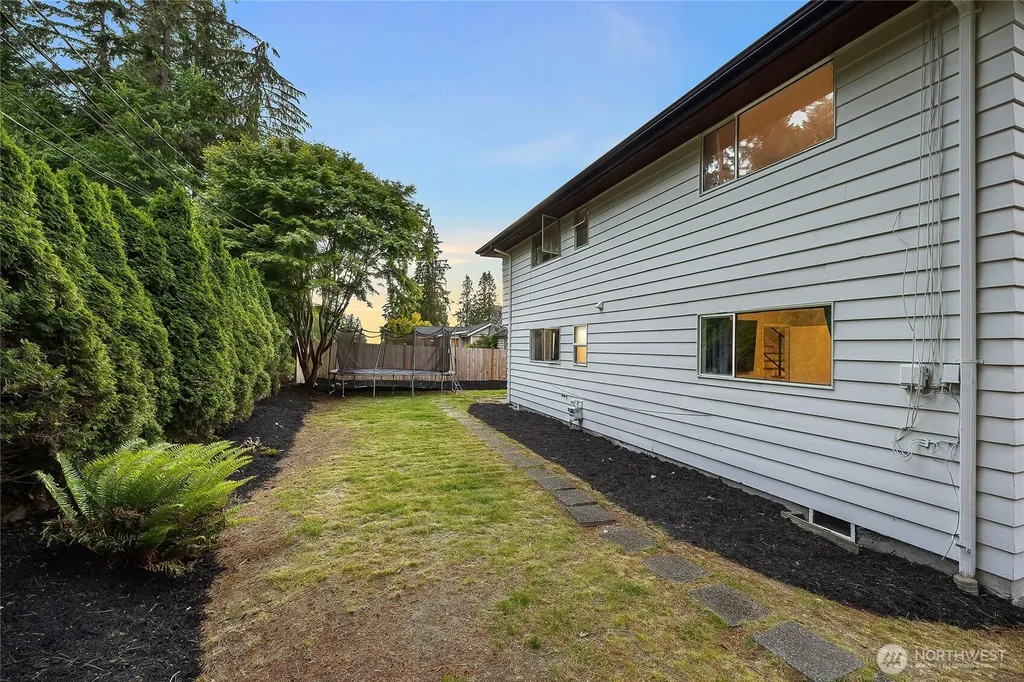 18230 88th Avenue W Edmonds WA 98026