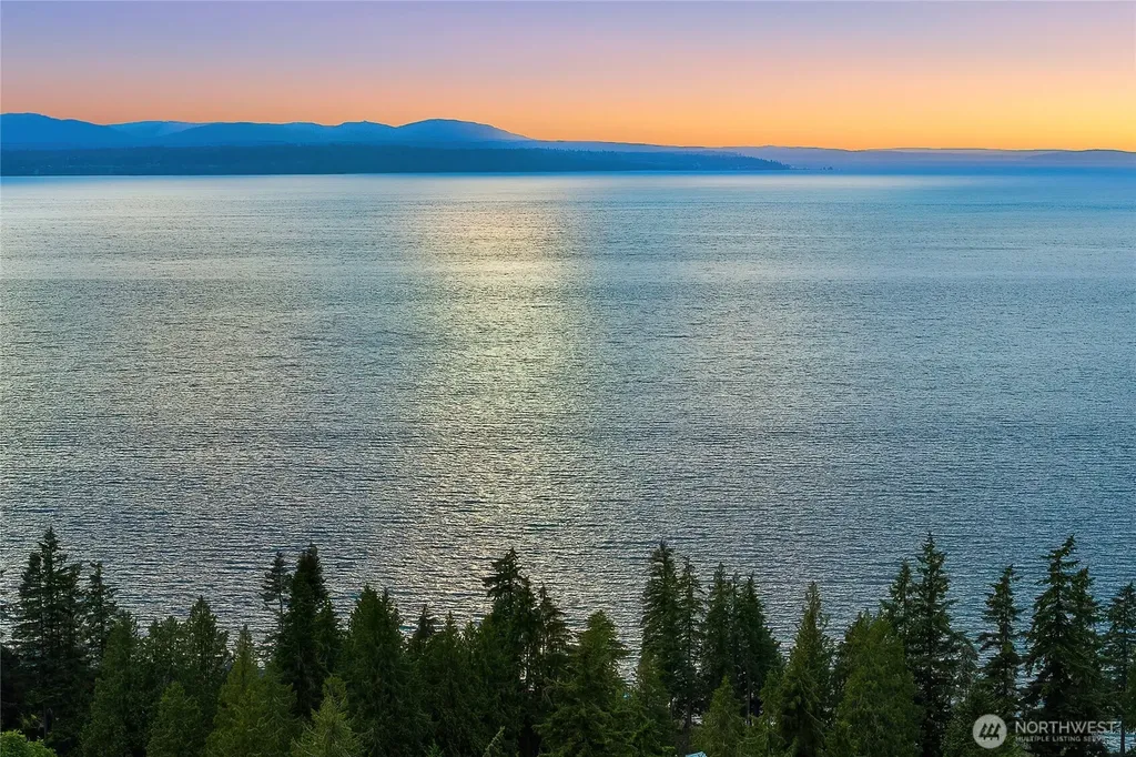 18230 88th Avenue W Edmonds WA 98026