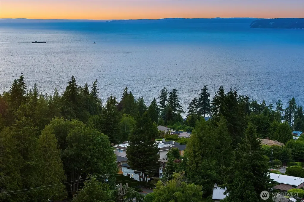 18230 88th Avenue W Edmonds WA 98026