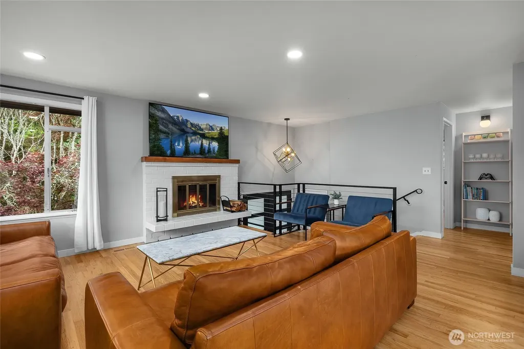 18230 88th Avenue W Edmonds WA 98026