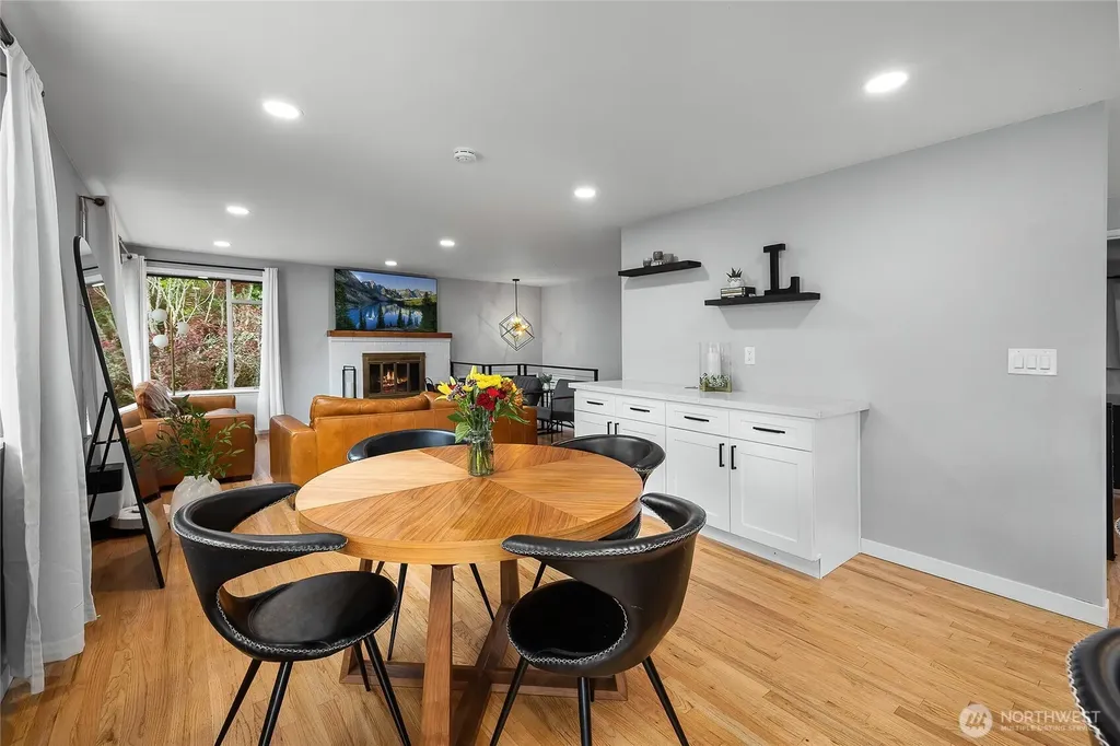 18230 88th Avenue W Edmonds WA 98026