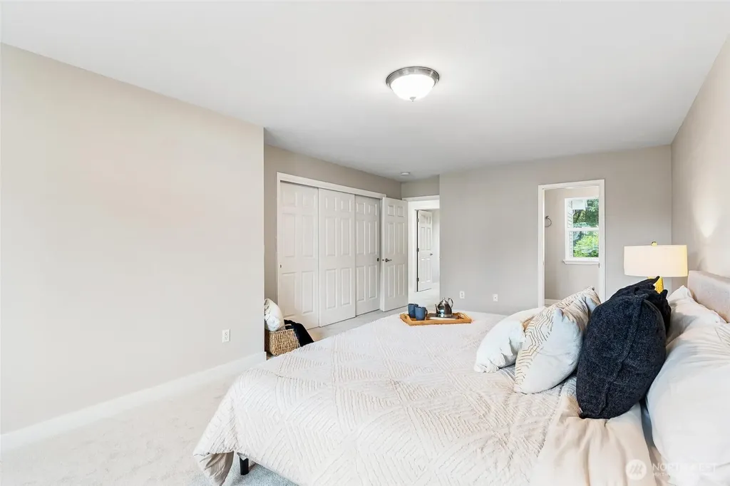 18912 108th Lane SE Renton WA 98055