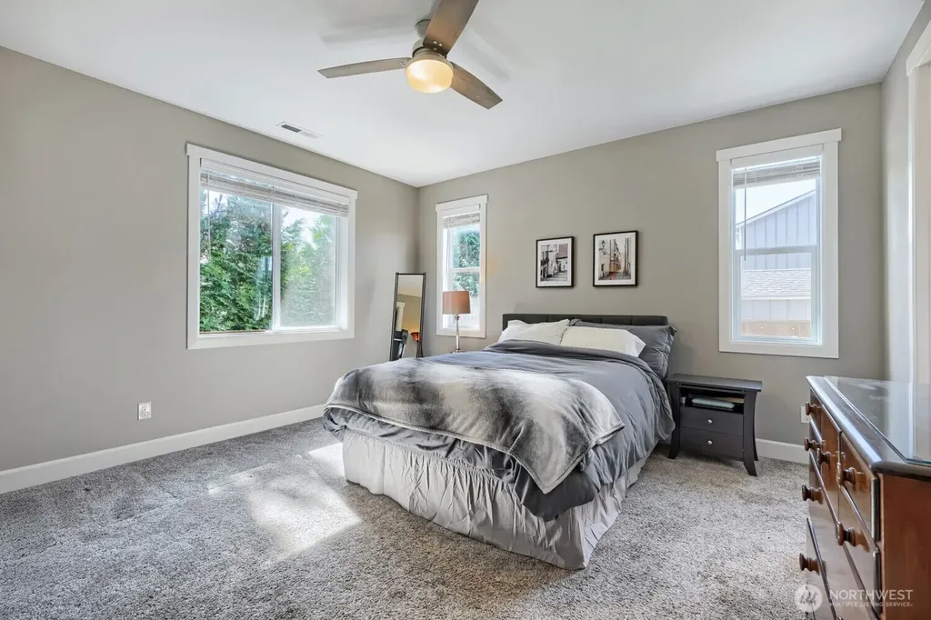 5515 157th Avenue Ct E Sumner WA 98390