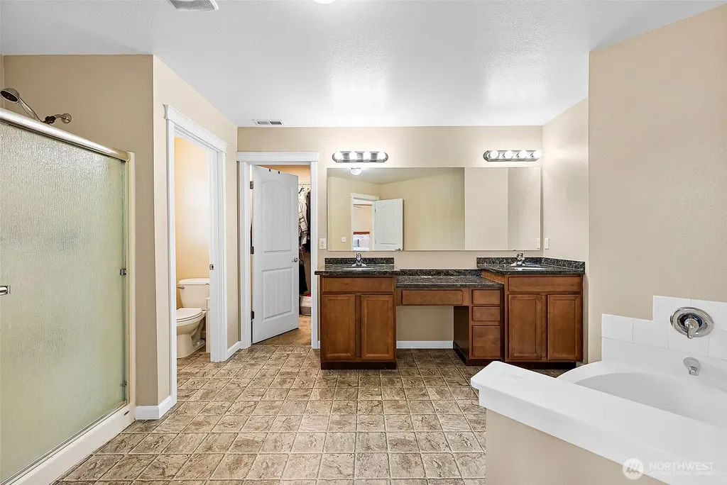 1440 Farina Loop SE Olympia WA 98513