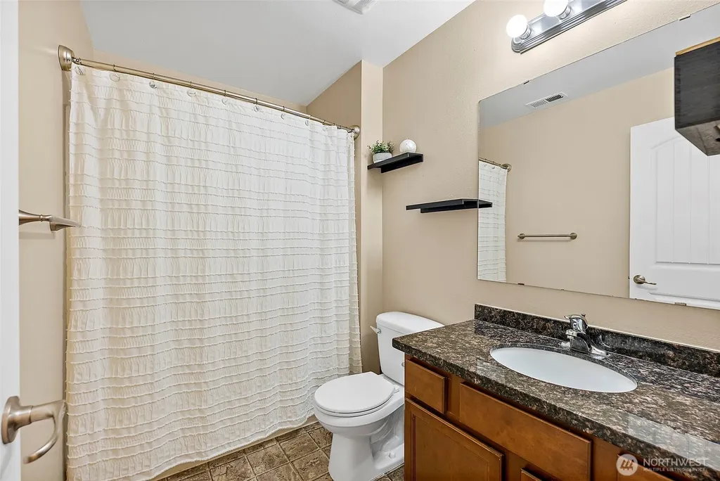 1440 Farina Loop SE Olympia WA 98513