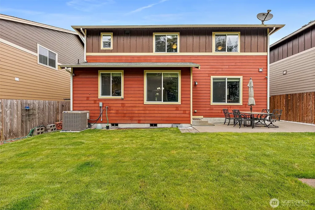 1440 Farina Loop SE Olympia WA 98513