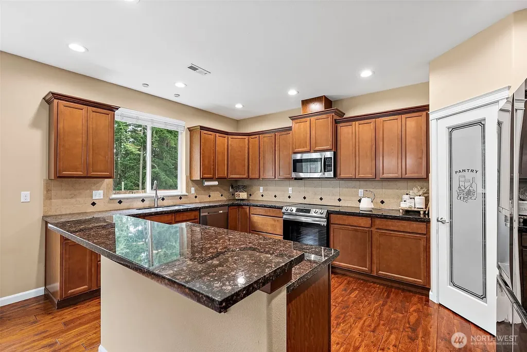 1440 Farina Loop SE Olympia WA 98513