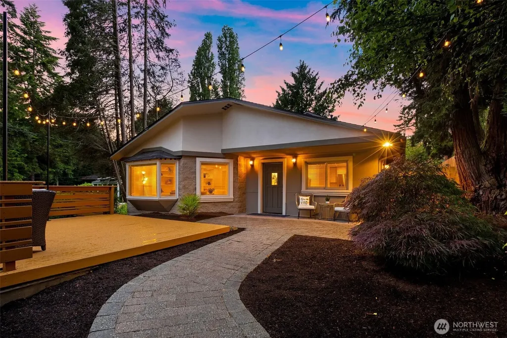 1740 NE 103rd Street Seattle WA 98125