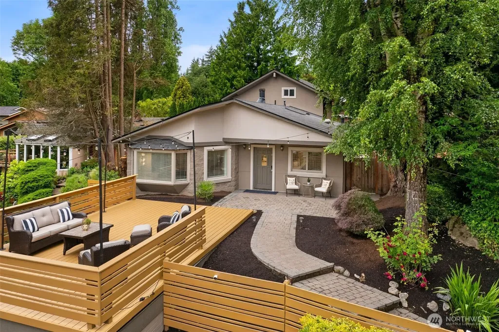 1740 NE 103rd Street Seattle WA 98125